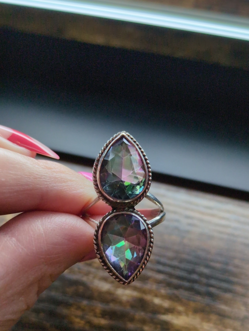 Mystic Teardrop Double Stone Ring - Iridescent Green-Purple